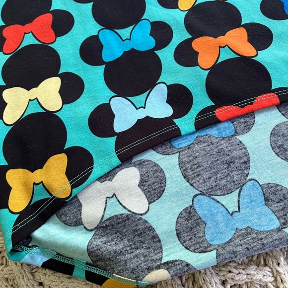 LulaRoe Minnie Mouse Colorful Tunic Top Teal Colorful Bows size Small Disney - Picture 5 of 7